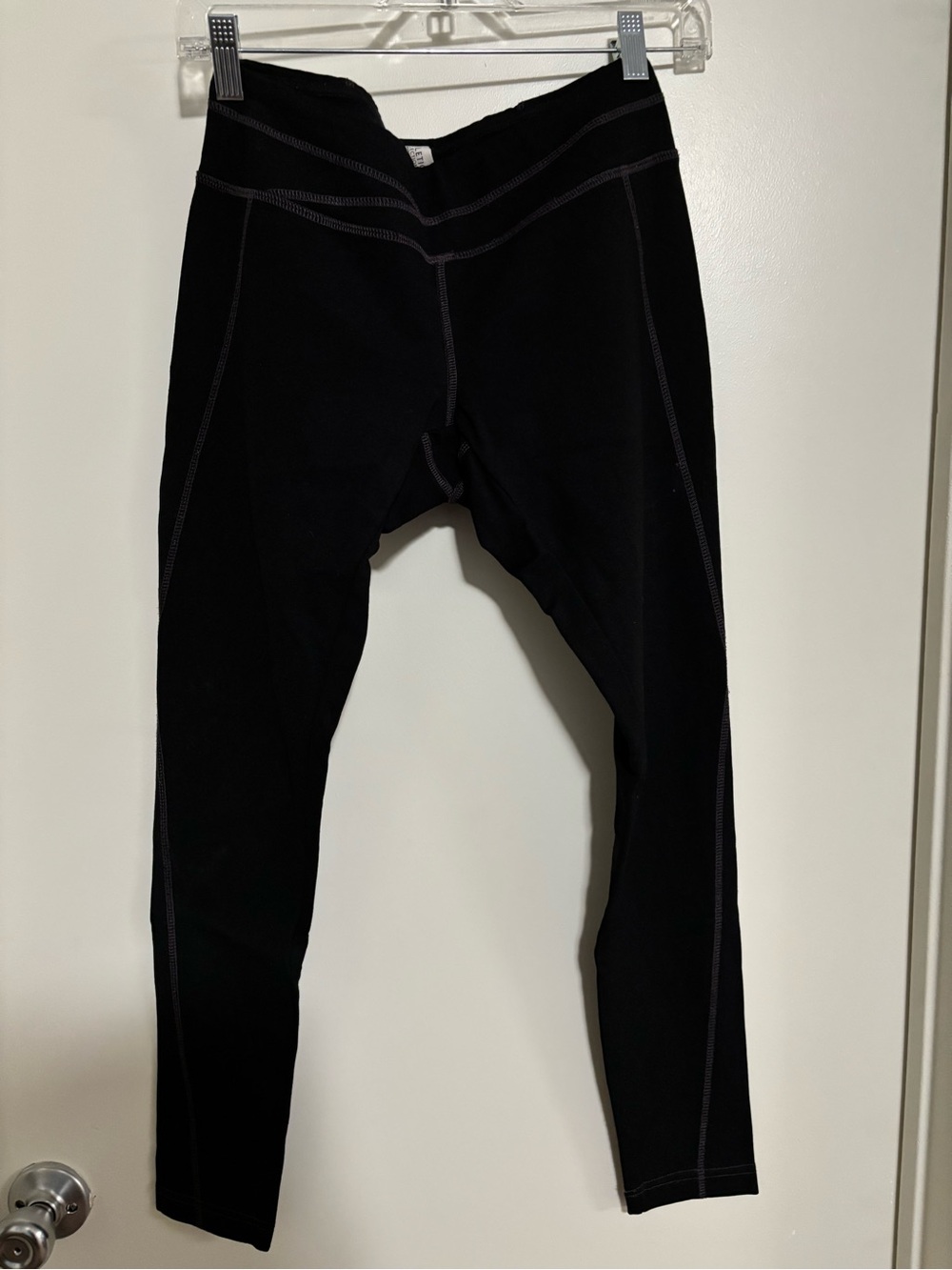 Thick athletic leggings